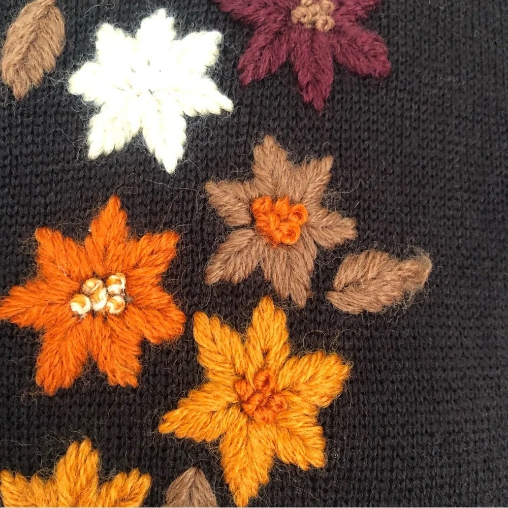 Liz Claiborne Fall 100%Merino wool floral embroidered button up cardigan sweater